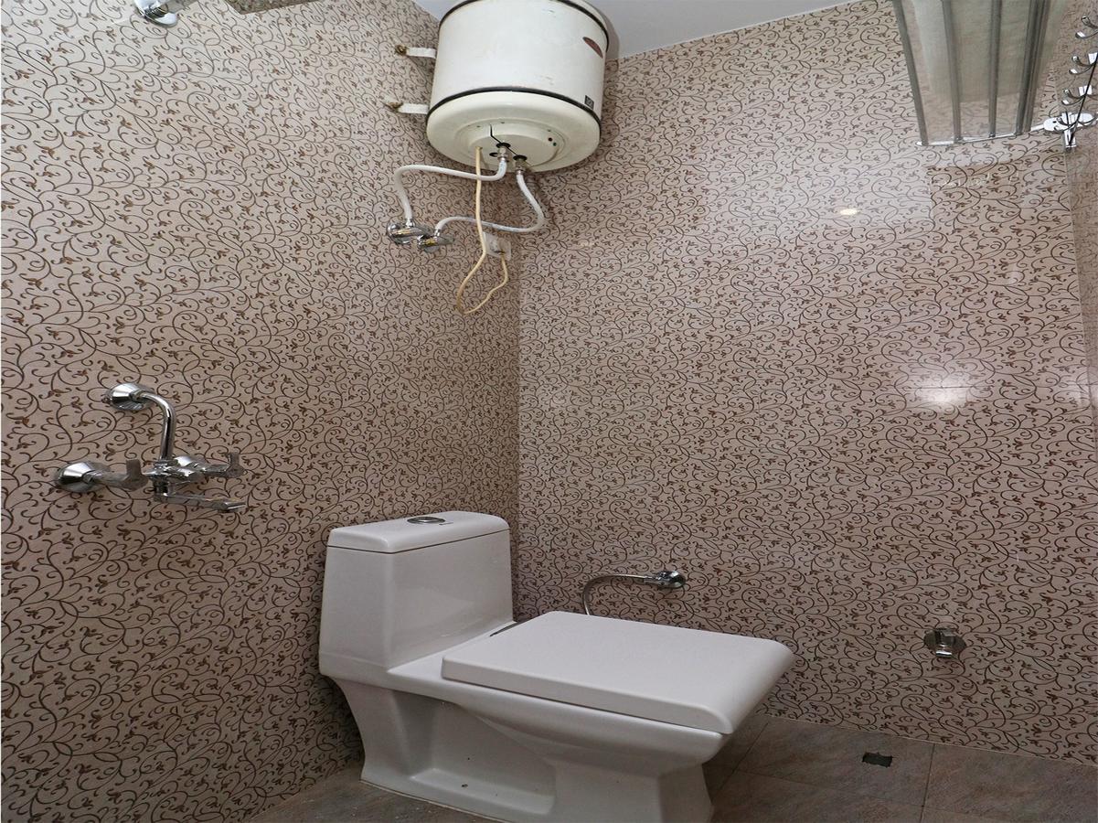 Oyo 11593 Hotel Aman Guest House New Delhi Luaran gambar