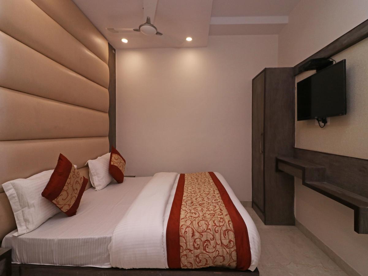 Oyo 11593 Hotel Aman Guest House New Delhi Luaran gambar