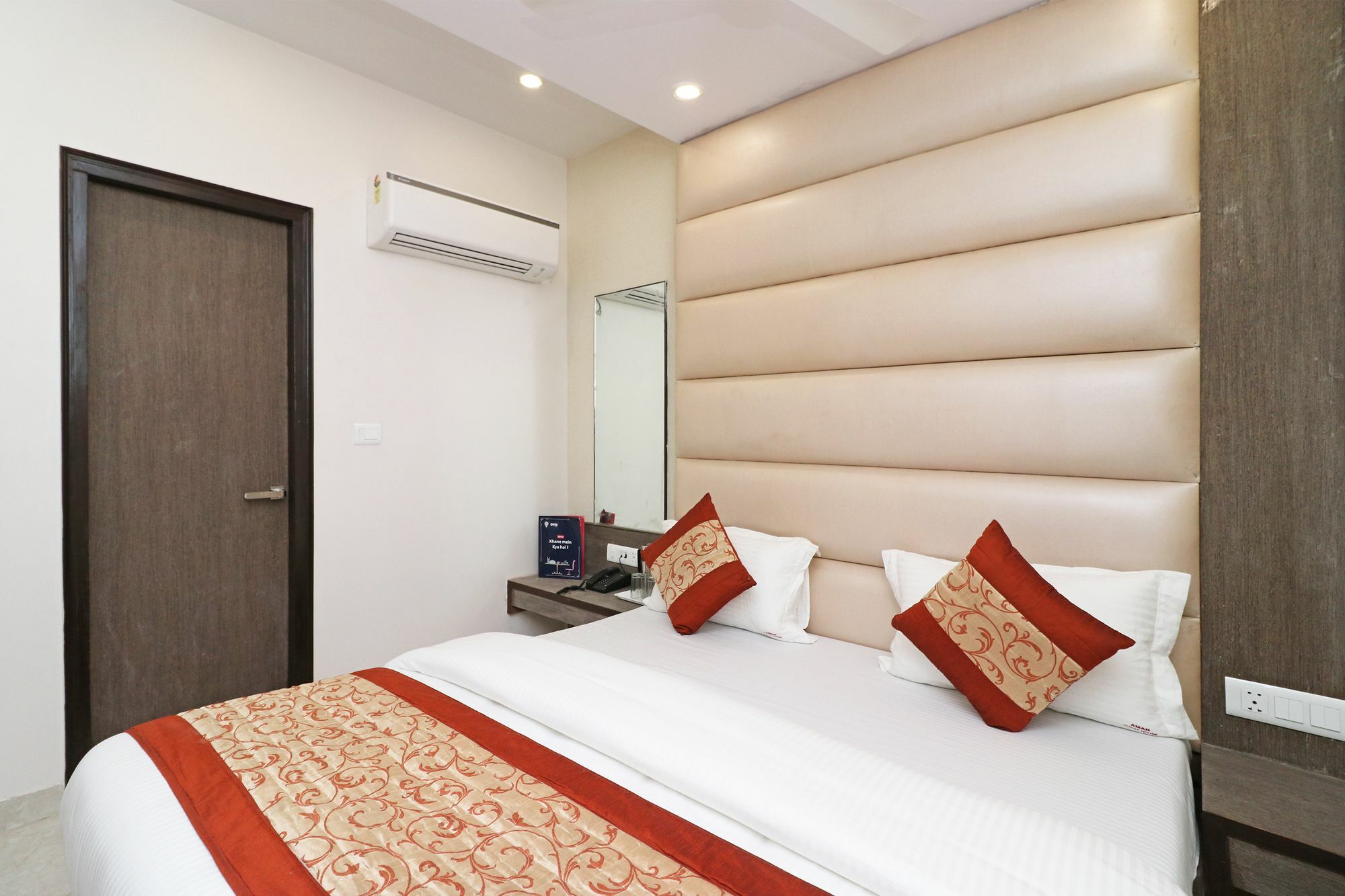Oyo 11593 Hotel Aman Guest House New Delhi Luaran gambar